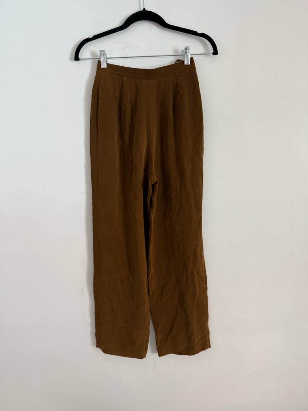 Morgan Taylor Double-Breasted Blazer & Trouser Set in Cognac Brown - Picture 4 of 7
